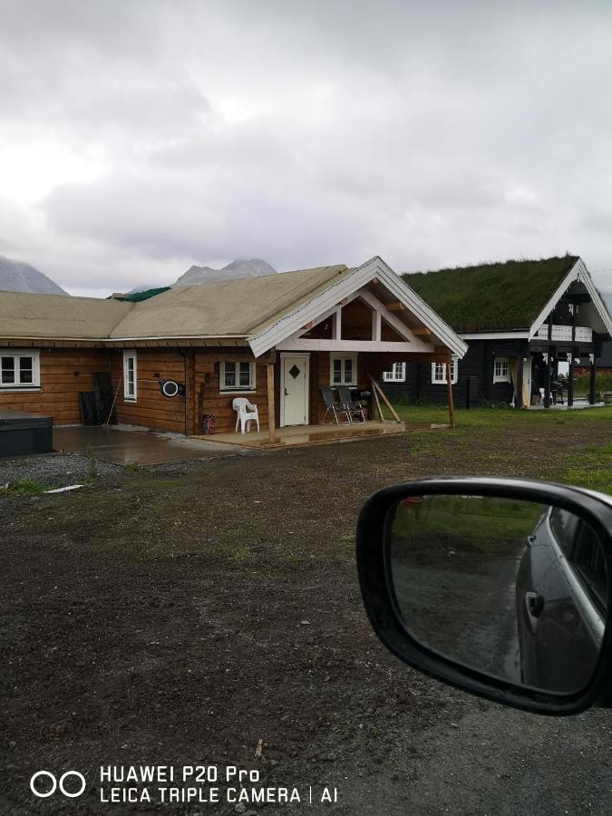 Lyngen Ski- Og Fiskecamp *