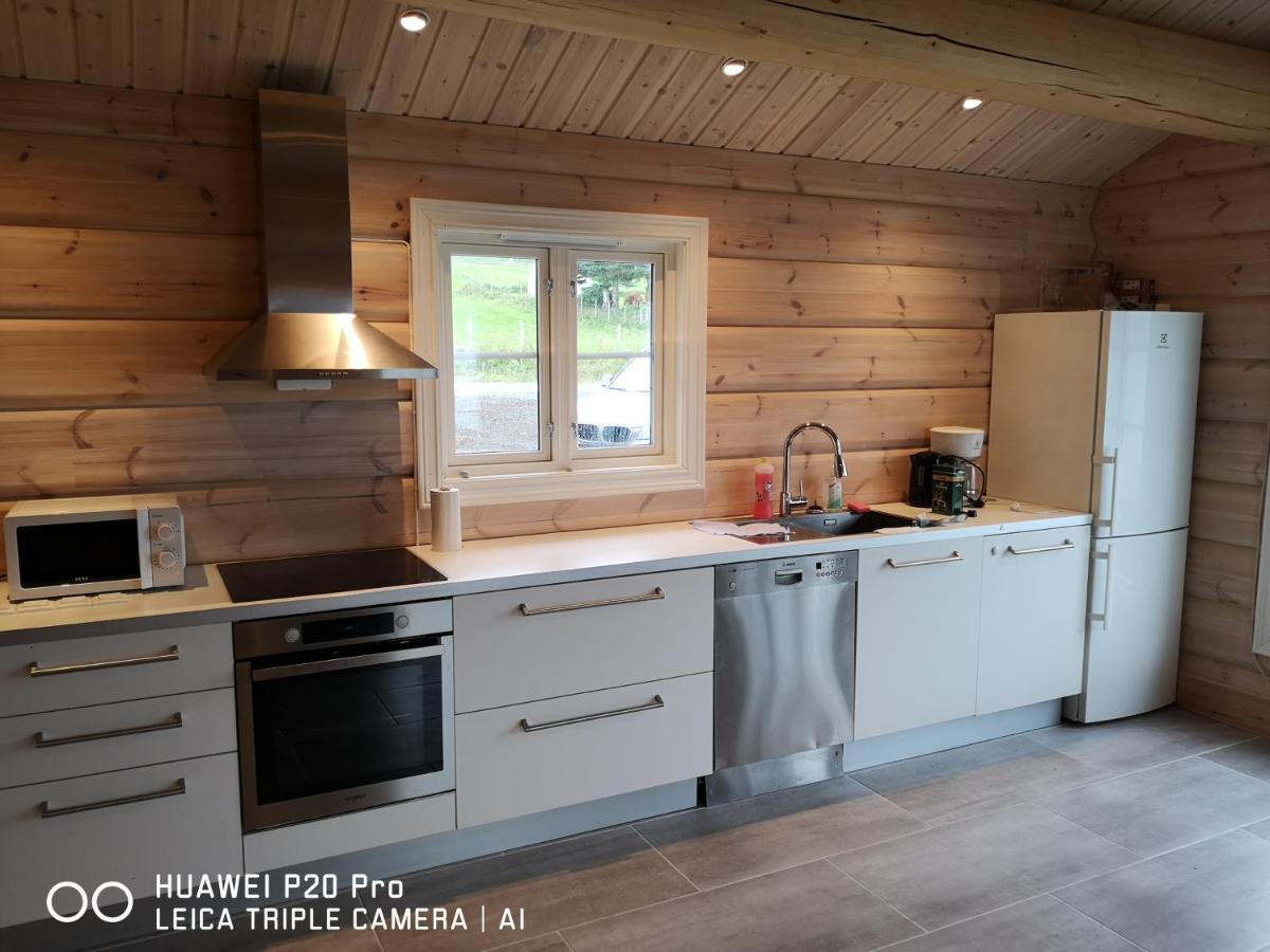 Lyngen Ski- Og Fiskecamp Lodge Lenangsoyra