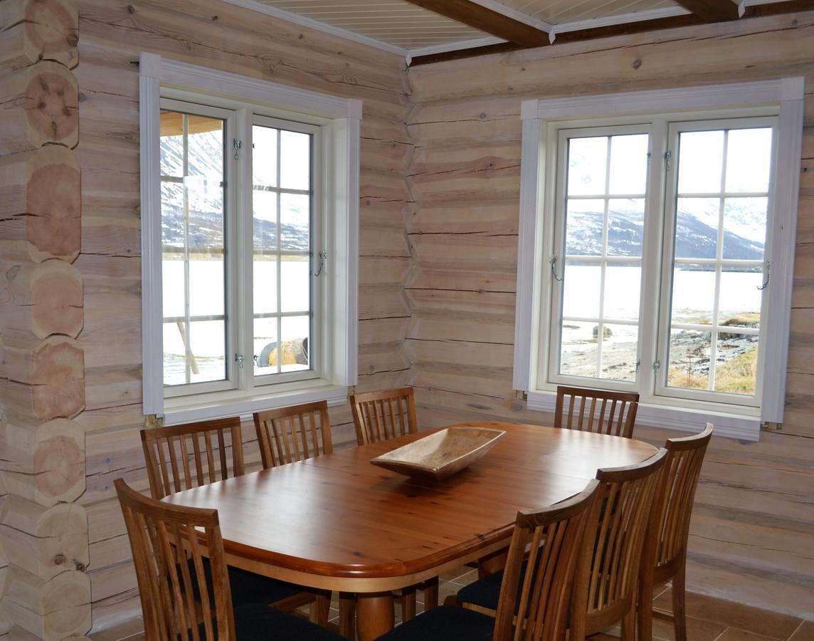 Lyngen Ski- Og Fiskecamp Lodge *